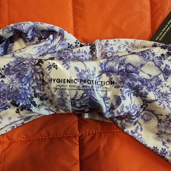 Pretty Little Thing White Floral Tie Front Bikini - Picture 6 of 6